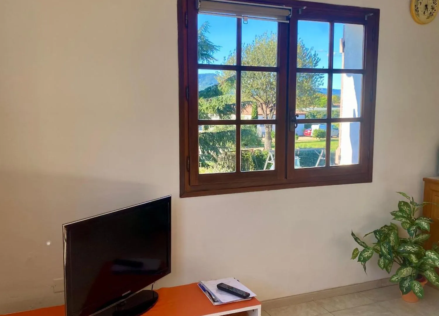 Le Micocoulier Apartment La Crau